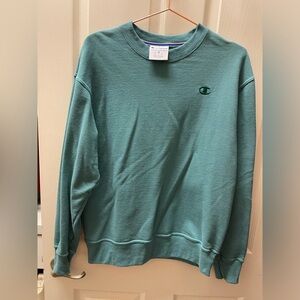 NWOT Women’s Champion pullover size M